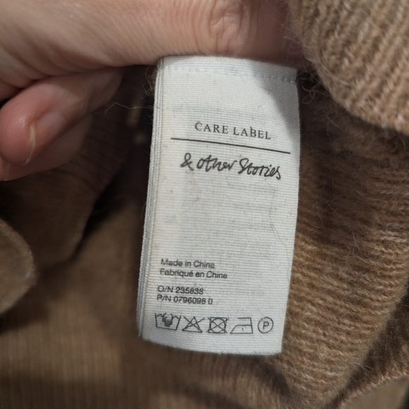 & Other Stories Alpaca Wool Blend Puff Sleeve button Carmel Cardigan sweater S - Picture 9 of 11